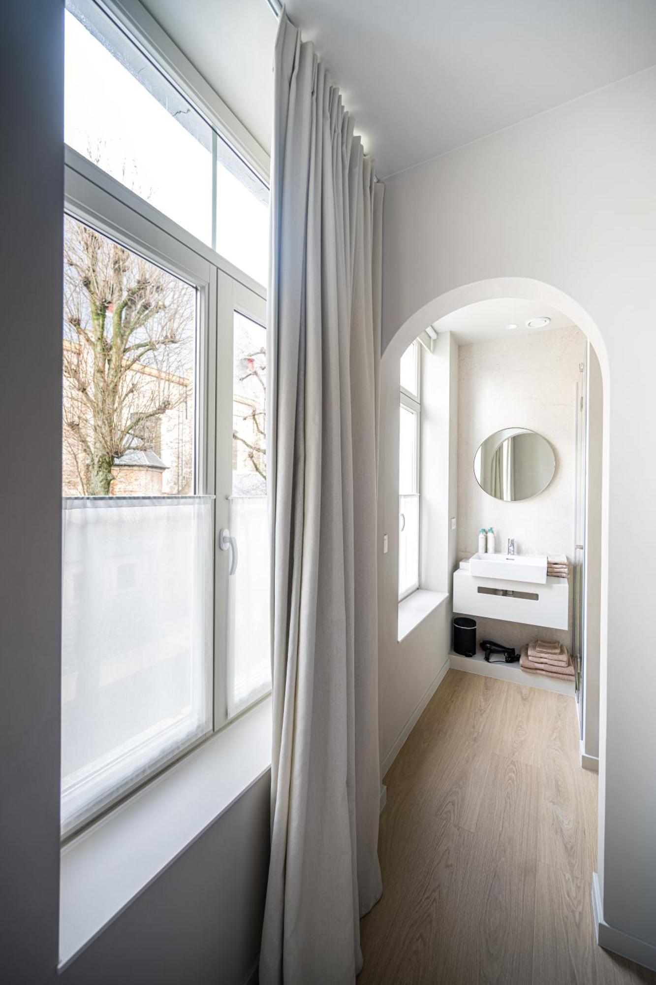 Istoire Boutique Bed & Breakfast Брюж Екстериор снимка
